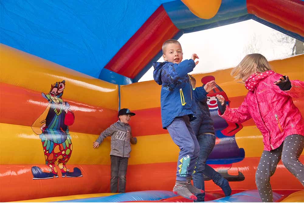 Lucas Müller Hüpfburgen 15